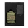 Coffret cadeau comprenant une pochette tactique et un briquet Windproof Black Crackle®
