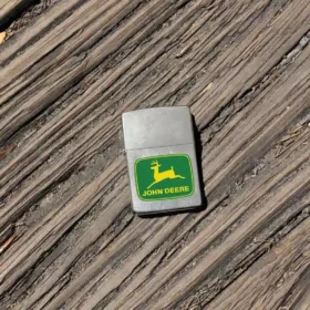 Logo John Deere vert mousse