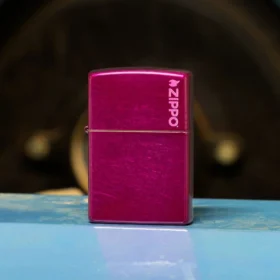 Logo Zippo Classic « Candy Raspberry »