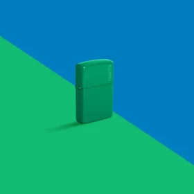 Logo Zippo Classic vert gazon mat