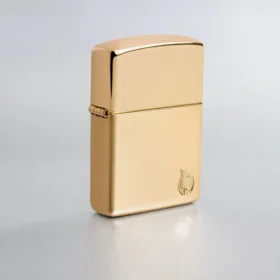 Modèle Armor® en High Polish Brass avec motif de flamme
