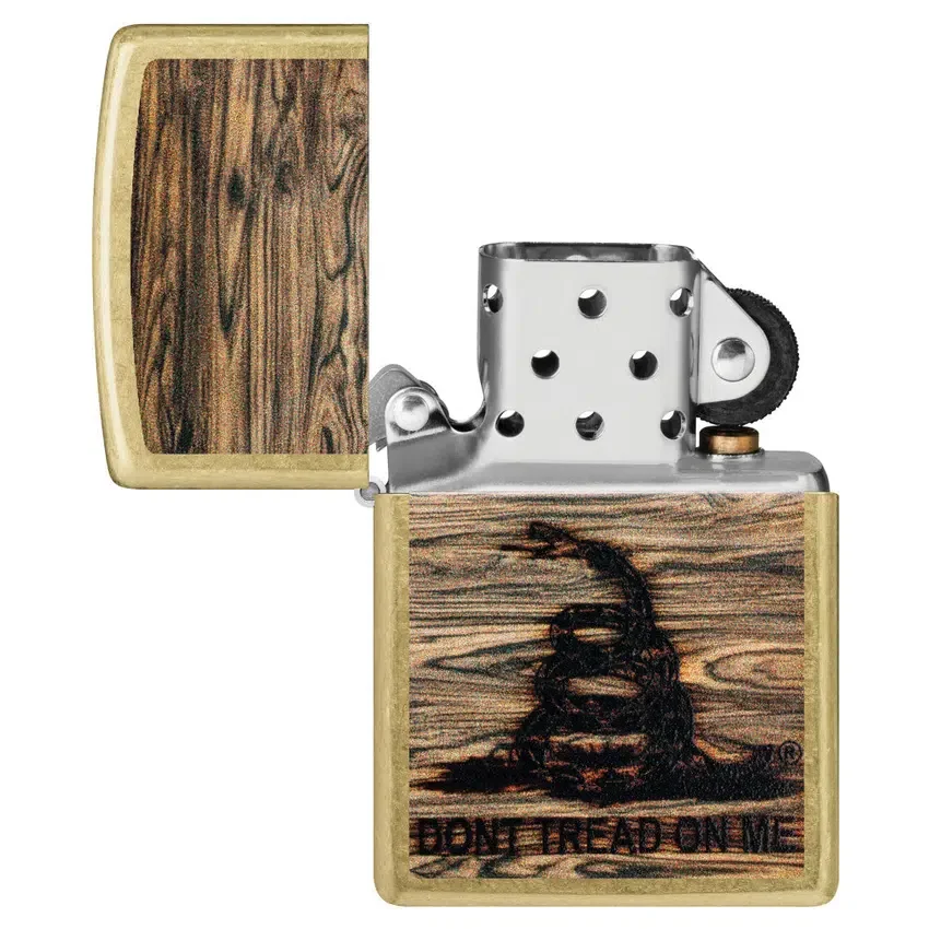 Motif « Dont Tread On Me® » gravé au fer rouge Motif « Dont Tread On Me® » gravé au fer rouge
